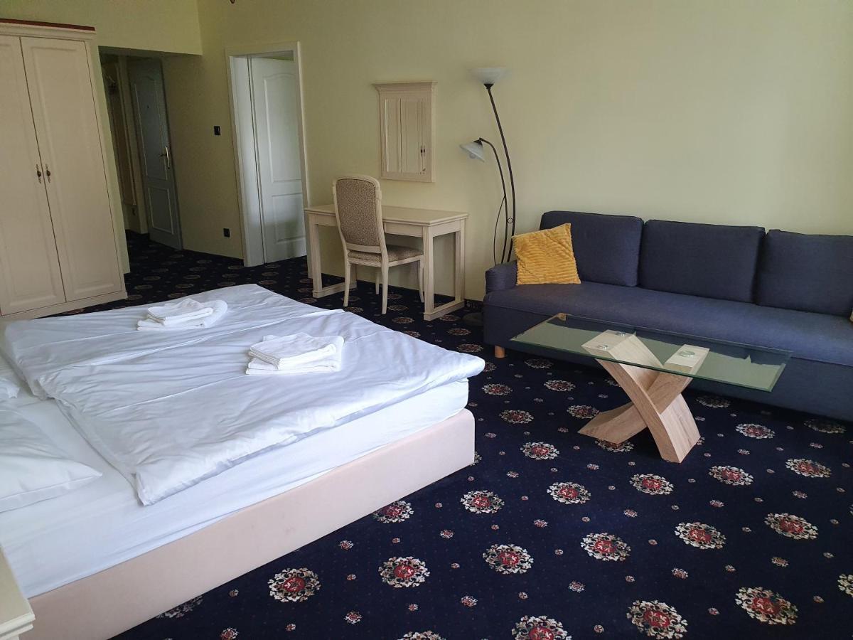 Evergreen Apartments Hotel Карловы Вары Экстерьер фото